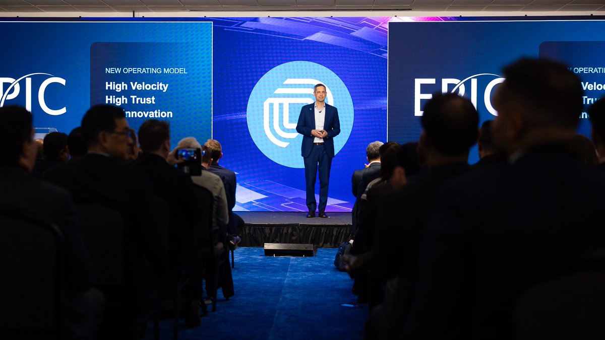 Applied4Tech's tweet photo. Applied leaders Prabu Raja and Tristan Holtam join customers, partners and researchers to mark an important milestone for semiconductor innovation.

And coming up: Mukund Srinivasan, VP and GM, will be hosting a panel of fabless semiconductor company executives. https://t.co/tIVx8YNPFT