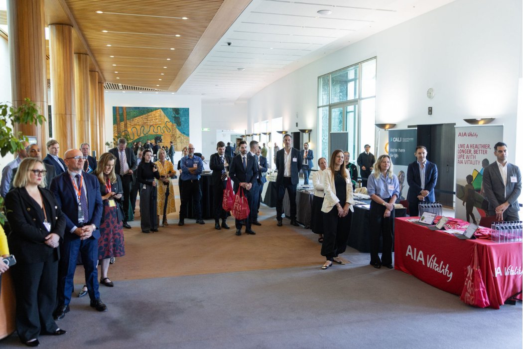 ICAUS's tweet photo. Community resilience is a shared responsibility.
Yesterday at Parliament House, insurers, emergency services, consumer advocates, researchers & community groups launched #CommunityResilienceWeek, ahead of a summer that is forecast to bring the strongest El Niño on record.
🔎 Click in comments to read more.