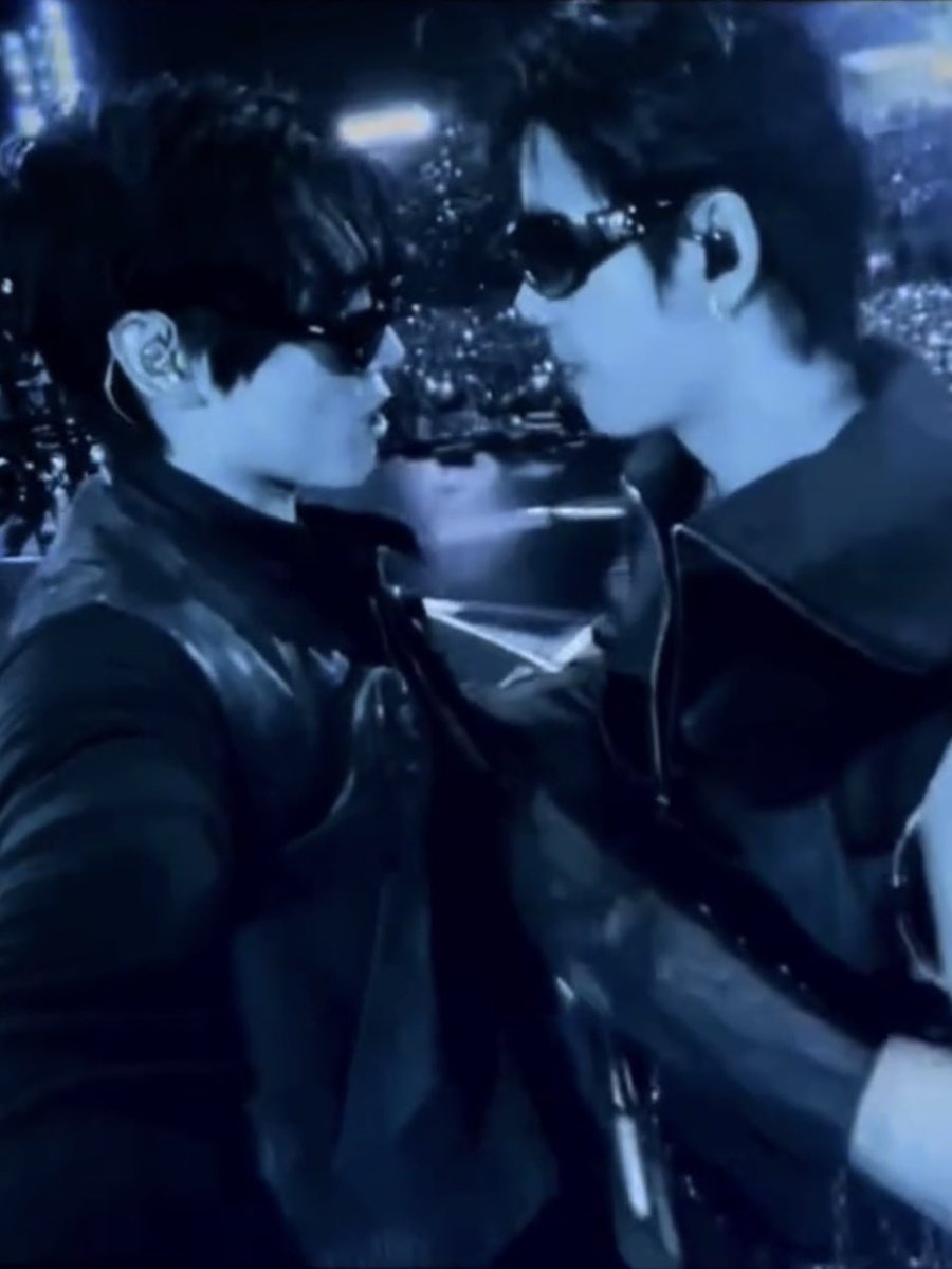 kthjjg's tweet photo. the true legendary lovers https://t.co/lARAE8SvoA