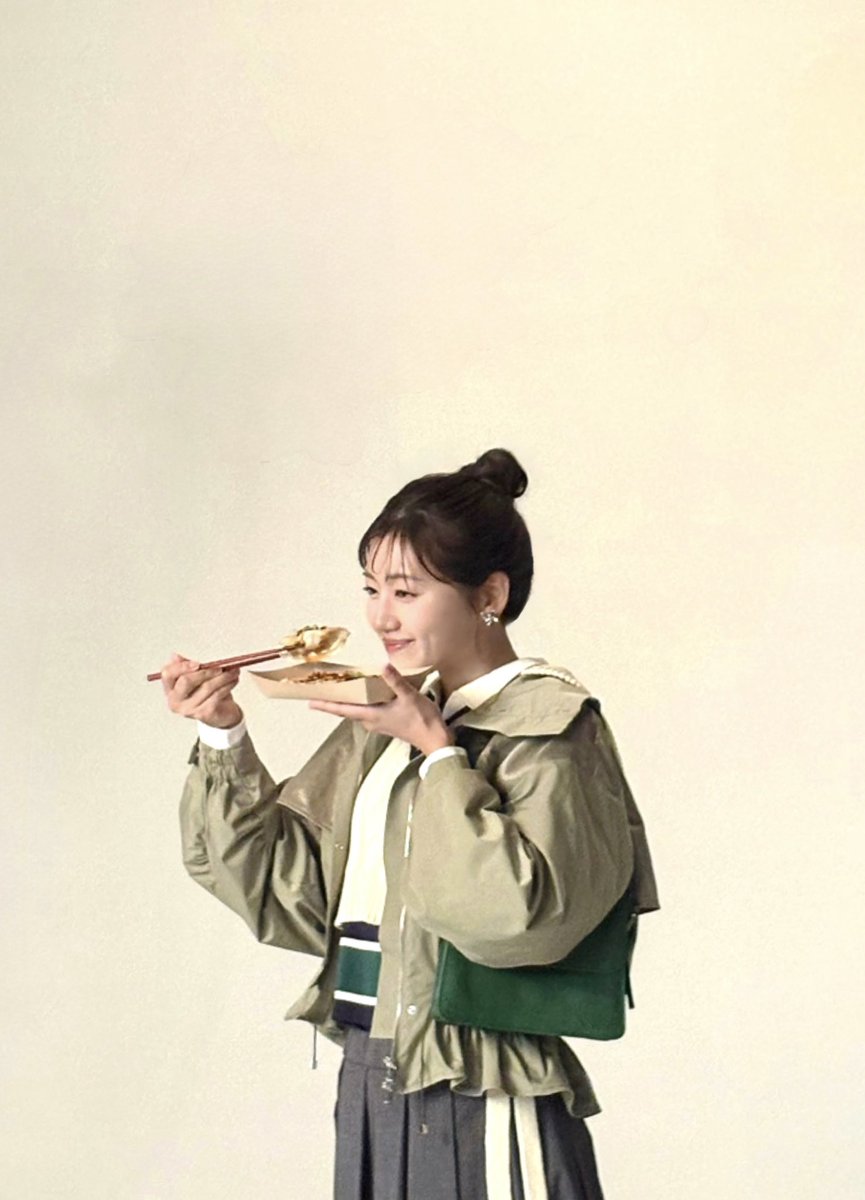 MireiSasaki_MG's tweet photo. 「町中華と餃子フェス」
#佐々木美玲
イベントビジュアルを担当させて
いただきました!🥟

【イベント開催期間🍜】
🗓️11/17（火）〜11/29（日）11:00~21:00
📍新宿・大久保公園

詳しくはコチラ
▶️https://t.co/Gv2Hi3YUHZ

よろしくお願いいたします！🧚
#町中華と餃子フェス https://t.co/eIhzWE3UIs