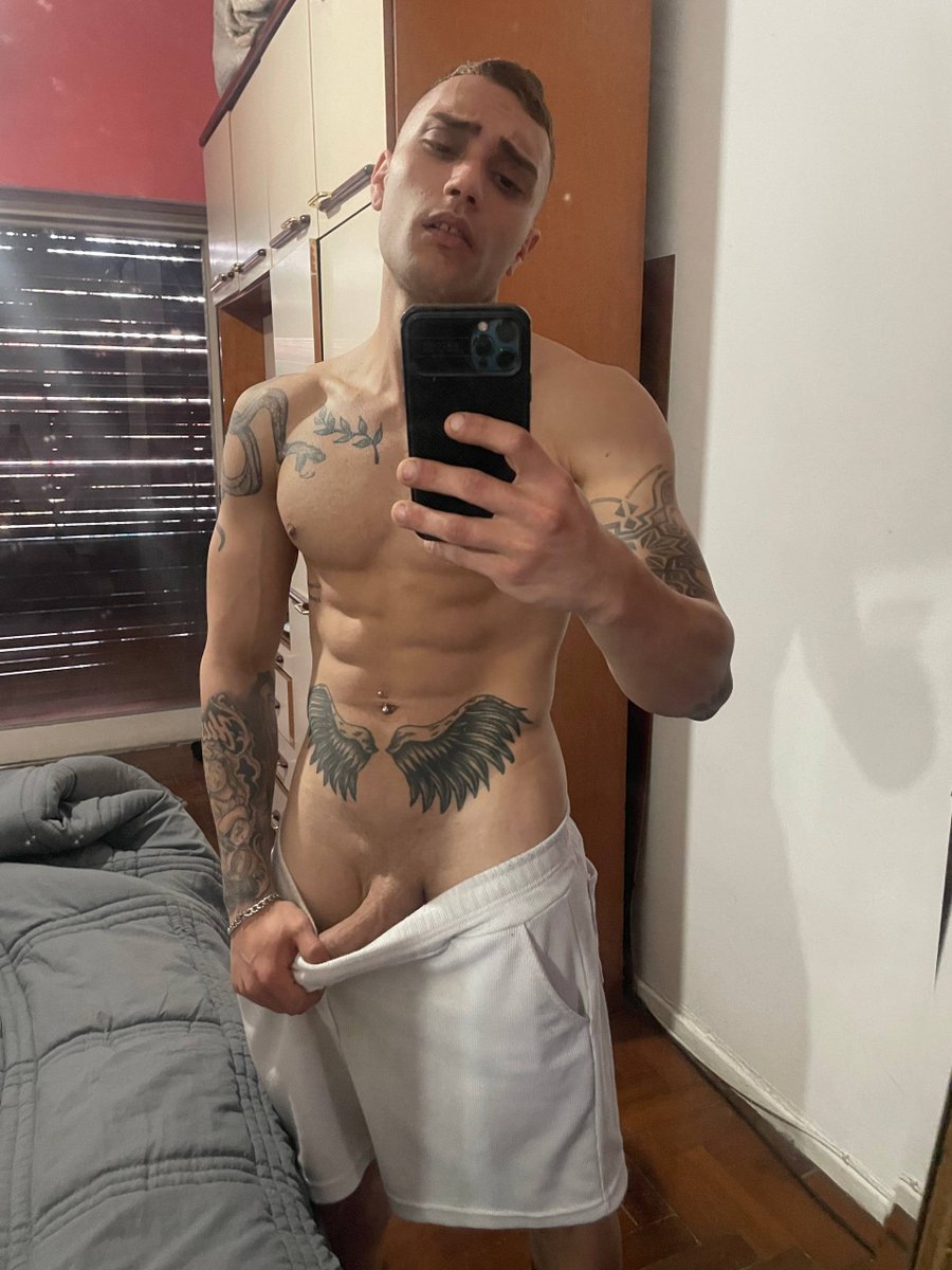 itsme_simonXYZ's tweet photo. Will you support my page? i'll give you my D as reward lol https://t.co/l5ZKb6e8XK