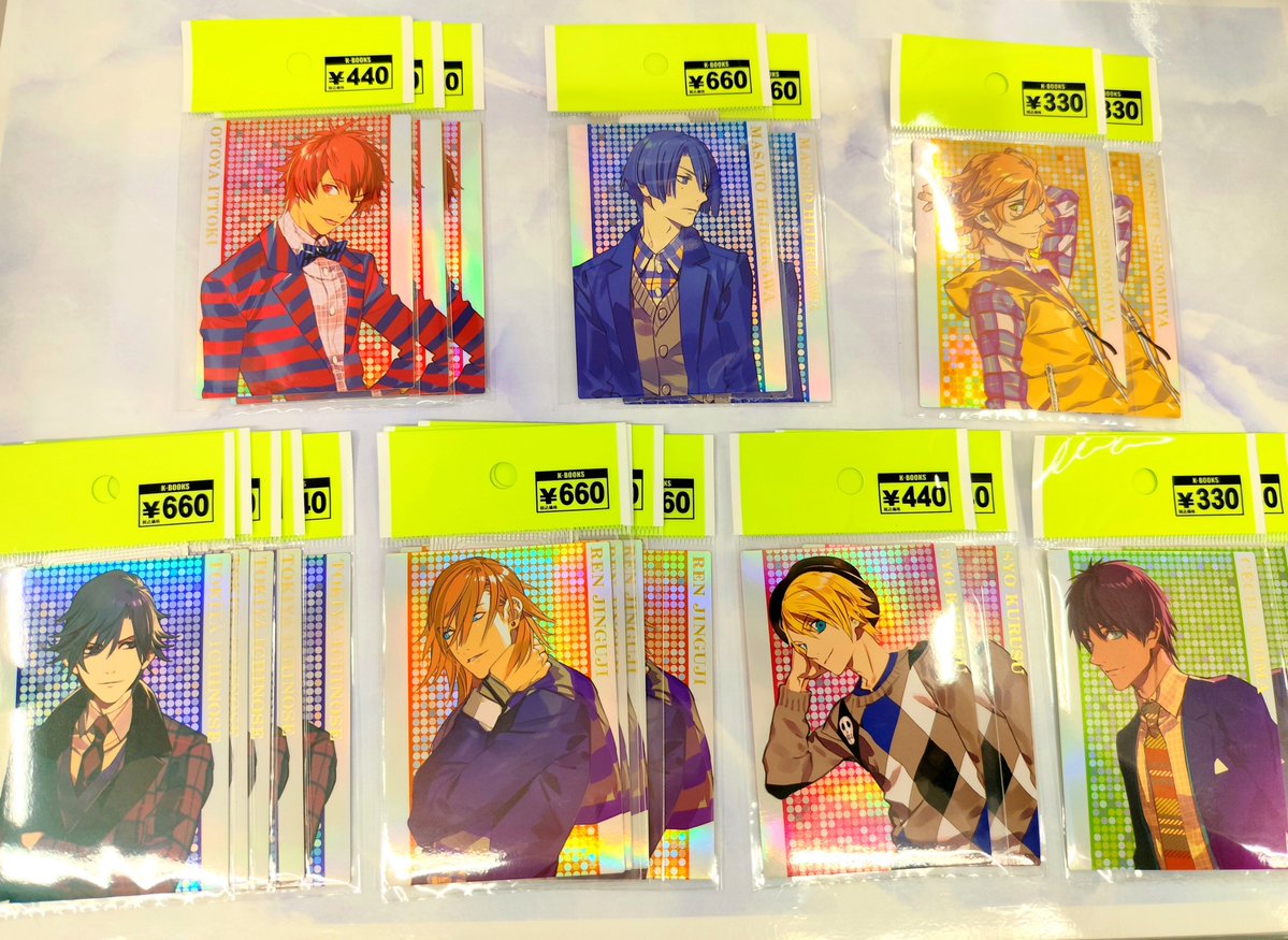 kb_nanba_live's tweet photo. 【入荷情報】

『うたの☆プリンスさまっ♪』

◆トレカ R絵柄 各種

☆各税込330〜660円☆
纏まって入荷しました🥰

店頭にて他にも メセカ／ビジュコレ 等々
多数販売中です✨

交換が決まらなかった方、
お探しの方は是非当店お立ち寄りくださいませ💞

#kbooks なんば うたプリ https://t.co/NqrU478Rmg