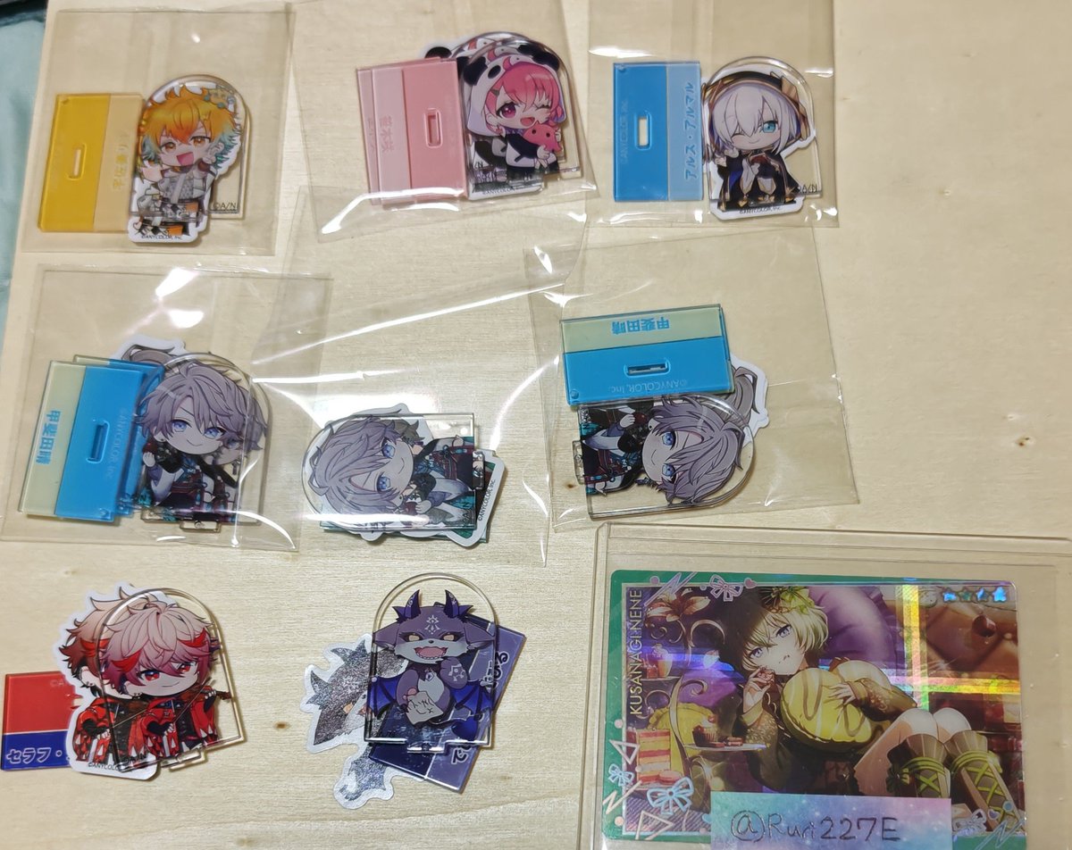Ruri227E's tweet photo. にじさんじ　交換
ピグパ ピグパーティー PIGGPARTYチップス2
にじさんじチップス　vol.9缶バッジビスケット　チョコエッグ

譲:画像1〜3枚目
求:画像4枚目　各1

郵送希望、少数/カードのみはミニレター可
赤線は優先とのみ　同種のみ
まとめて優先

合う方いましたらよろしくお願いいたします✨️ https://t.co/Qh7dtDwvlZ