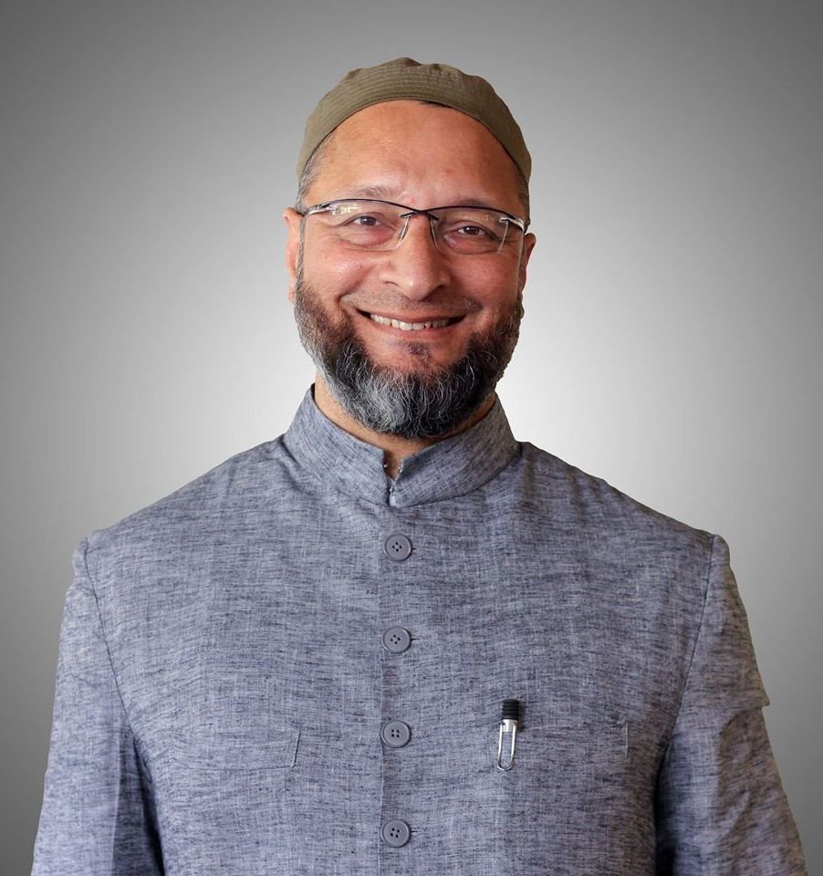 jantarman2_O's tweet photo. Communal politics के महारथी!

जिधर चुनाव उधर ही
मुंह उठाकर पहुंच जाते है!😆

भाईसाहब चीख-चीख कर खुद को मुसलमानों का चिंतक बताते हैं!

पूरा विपक्ष दिल्ली की सड़कों पर है और ये यूपी में BJP का माहौल सैट करने पहुंचे हुए हैं!

नहीं होती होगी नेताओं में शर्म,
इतने बेशर्म तो नहीं होते होंगे!🤔

#ChaloDelli