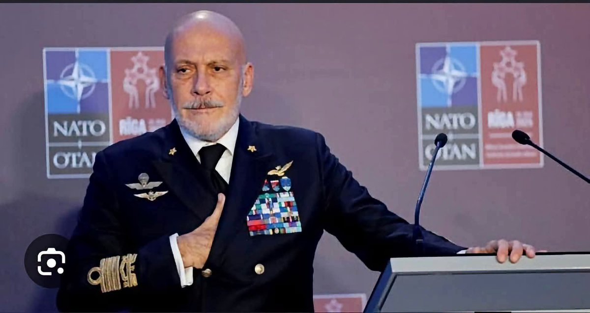 ElGusty201's tweet photo. FRATELLANZA MASSONICA DEL GRANDE ORIENTE, RITO SCOZZESE,"la mano infilata nella giacca"!

Sono ovunque, sono ordine sovrastatale.

Gli affari e i soldi solo per loro.

Agli altri sacrifici e, al massimo,  briciole.

E tu sei tra questi ultimi! https://t.co/M4iYUQjDUE