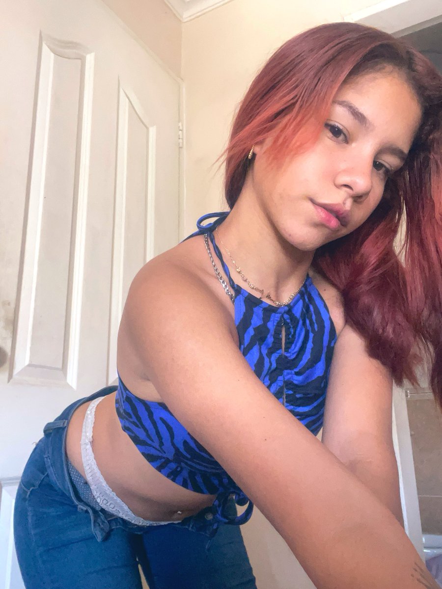 starmishh's tweet photo. Buenass, ando aburrida, quien para hablar por aquí?💙 https://t.co/bj0oWvBiJk https://t.co/K6xM5CjXfu