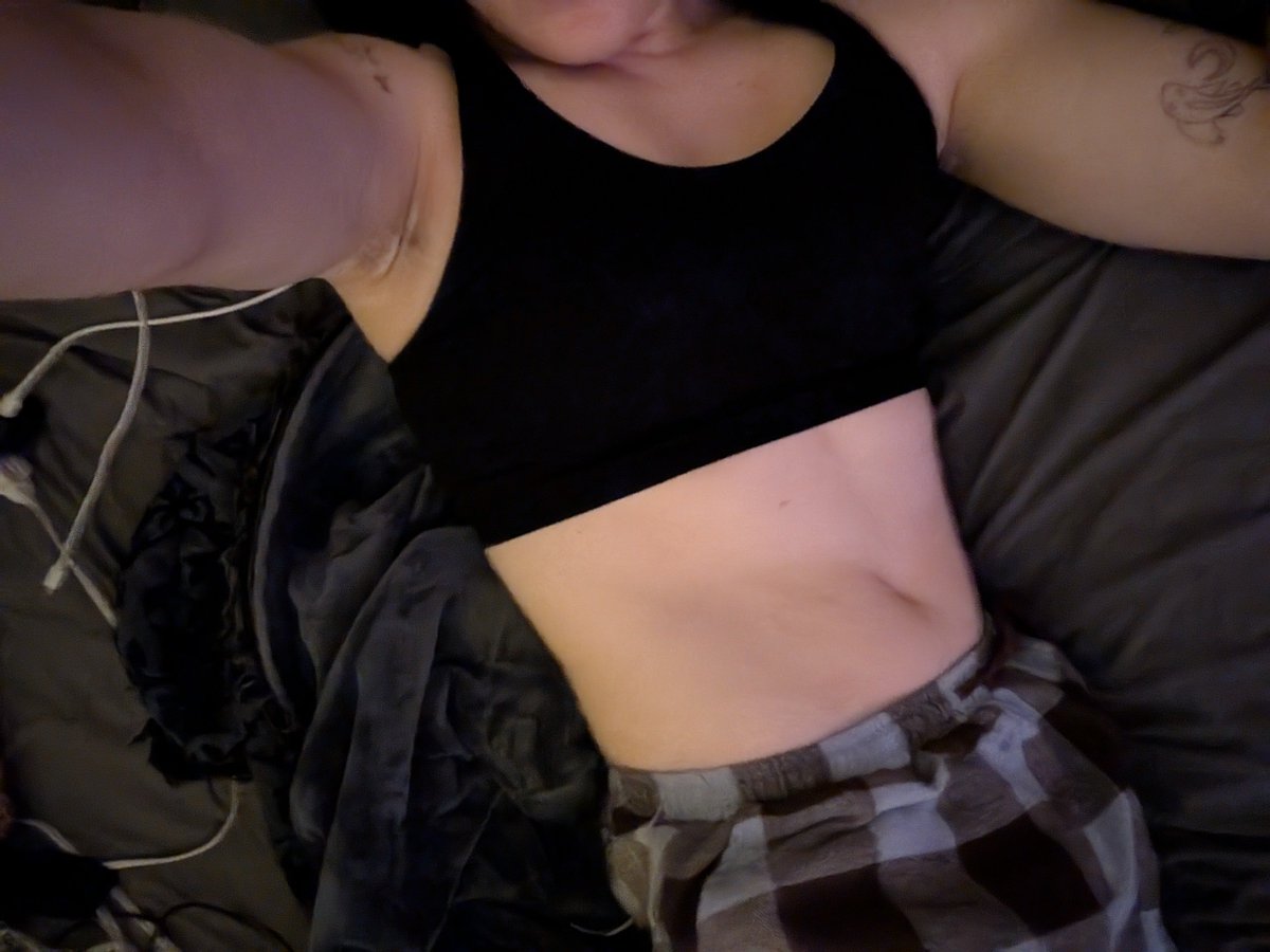 PossumVPN's tweet photo. pervert who couldn't sleep without taking some early tummy Tuesday photos 4 you: https://t.co/AVThp0SoHC