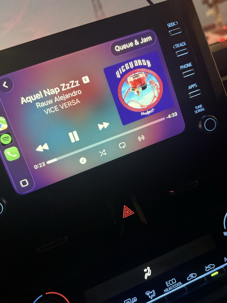 JoJoe_Hernandez's tweet photo. Such a good album 😩 https://t.co/fegQrAoyIF