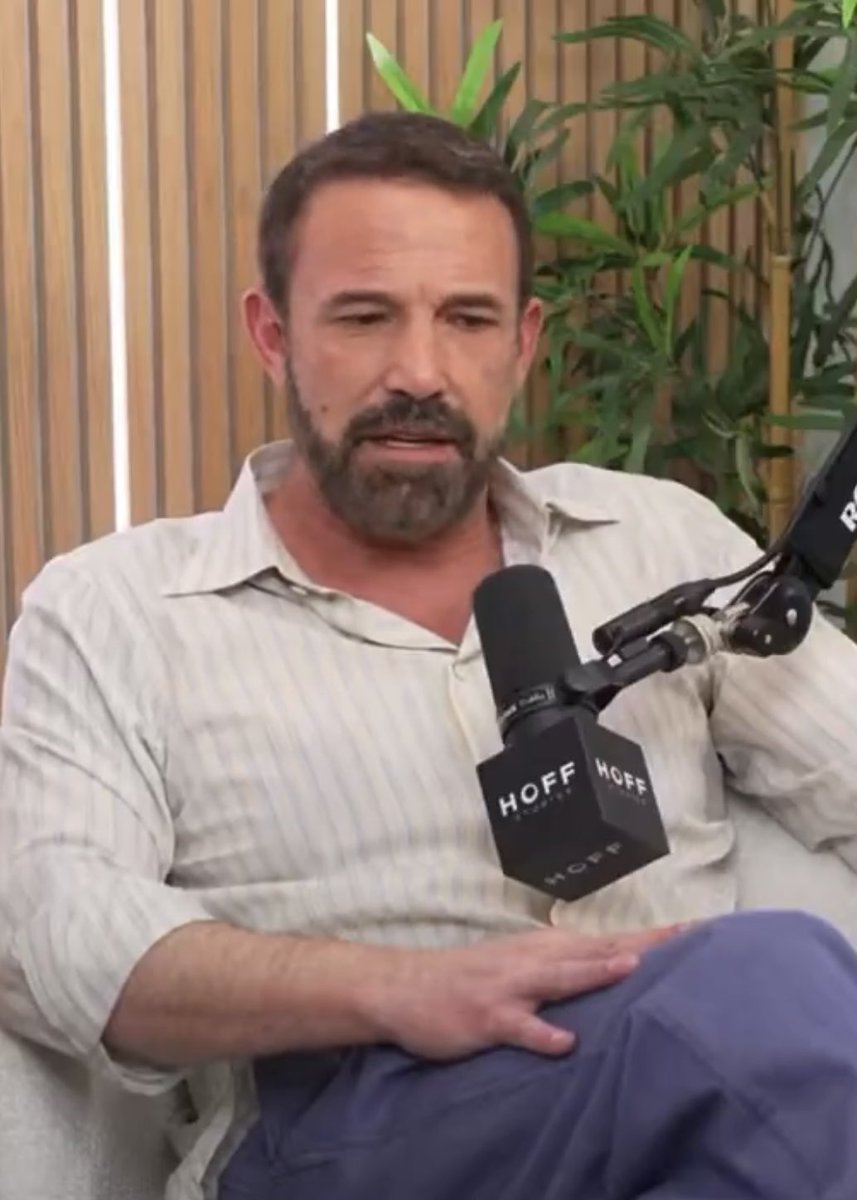 miguelaraizac's tweet photo. Ben Affleck dice que las reacciones a Digger se han sentido como “bullying de secundaria”:

“Digger es una película bastante ambiciosa e interesante, hecha por gente interesante y con talento…las reacciones se han sentido como bullying de secundaria. Si castigas a las películas que se arriesgan…vas a terminar con un montón de películas todas iguales”.