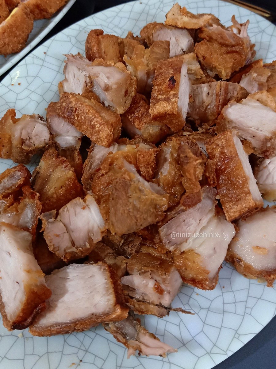 tinizucchinix's tweet photo. best pair with.. ketchup, mang tomas, spicy vinegar? #foodtwt https://t.co/xpajcxjgIi