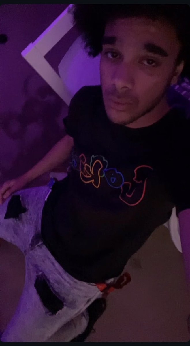 fakeopium's tweet photo. lil intro

20 / 6’2
semi-new to twt
i play siege and overwatch mainly a little rivals too
lets moot ☺️
(semi nsfw)

#moothunt〃・ #nsfwtwt #weedtwt https://t.co/d9NazrIvBW