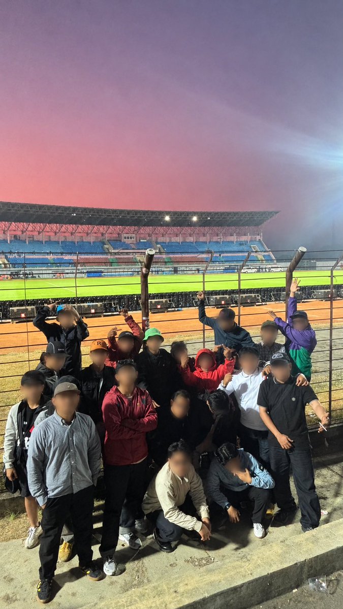 tsheringham_'s tweet photo. nenenananunu haheho +3 from yogyarasta (581km) https://t.co/WudJWpjX5R