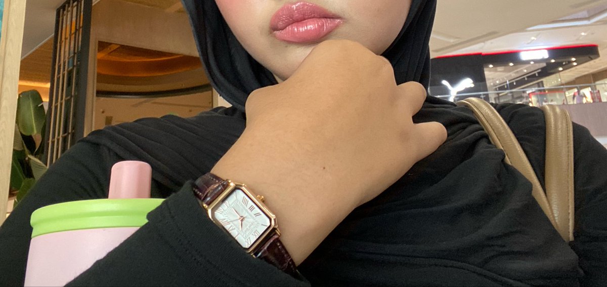 teazzip's tweet photo. kelar kelas geserrrr 💨 https://t.co/hcEoVVx5Fw