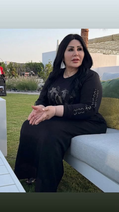 Dakromk's tweet photo. حجم مضرط امك البدويه وصل قرونك للسما وتتخيل عمك الساطي العبد يدصق خورقها بنص صاله بيتكمhttps://t.co/I2EJDXutEZ https://t.co/g2l7nCGCSp