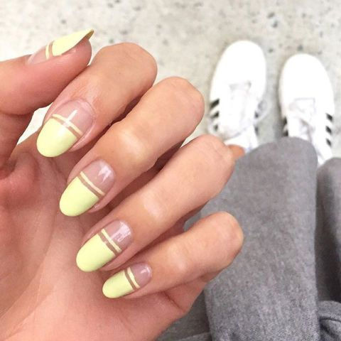 ThreadsWerindia's tweet photo. 💅 Give your classic French manicure a colorful upgrade. Explore creative nail designs that add a fresh twist to a timeless favorite.
🎨 Find your next nail inspiration: https://t.co/PjQ5JsM5Og
#FrenchManicure #NailArt #BeautyTrends #Threads https://t.co/XzIDjiOrXD