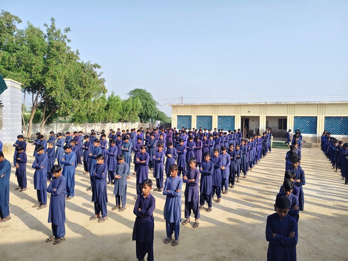 SELDGOS's tweet photo. Morning assembly at Government Boys High School Mir Allah Bachayo Talpur, District #Badin was conducted with students actively participating in a disciplined and engaging learning environment. 

Such assemblies help promote confidence, character building, and a positive school culture among students.

#SELD #SindhSchoolsReimagined #EducationForAllSindh #SindhSchoolsReimagined #EveryChildInSchool
@sardarshah1 @BBhuttoZardari @MuradAliShahPPP @MinisterEduGos