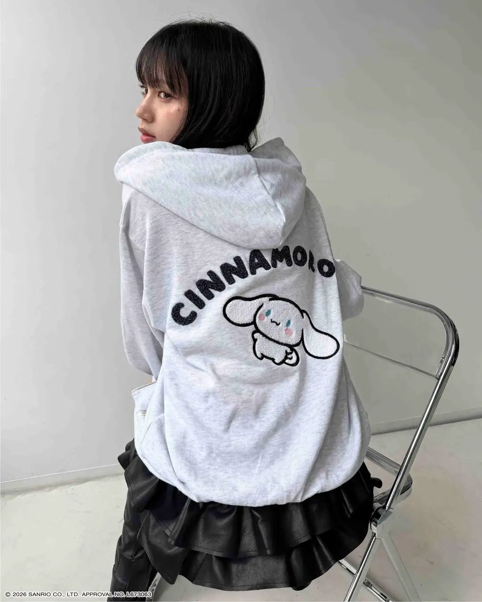 lovefan_net's tweet photo. サンリオキャラクターズのトラックジャケットが10/16(金)発売！🎀
 
ハローキティ、ポムポムプリン、シナモロール、クロミのデザインが登場✨
 
🛍️ZOZOTOWN・Rakuten Fashion・AS KNOW AS plus店舗
⏰10/16(金)18:00～販売予定
 
https://t.co/byrSOXle3z https://t.co/JlekrdmEpp