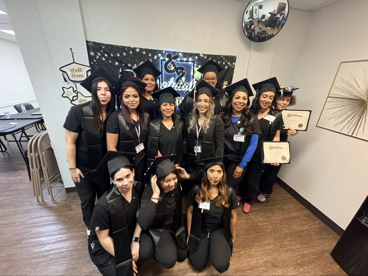 Amarillo_MAS's tweet photo. Congratulations to this week's Medical Assistant School graduates! Your hard work shows in your skills and readiness. #MedicalAssistantSchoolGraduate #MedicalAssistantSchool #NewChapter #ProudMoment https://t.co/B7j2NtaTbG