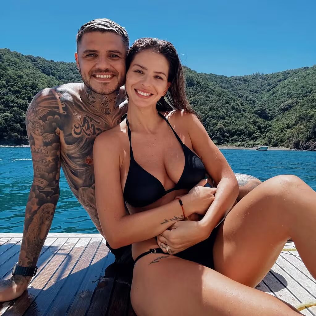 NaiVecchio's tweet photo. Exclusivo: Mauro Icardi y La China Suárez viajaron hoy a la tarde rumbo a Miami vía American Airlines con los hijos de Eugenia y sin las hijas de Wanda Nara. Se viene propuesta de casamiento? https://t.co/plJ0qYXI3v