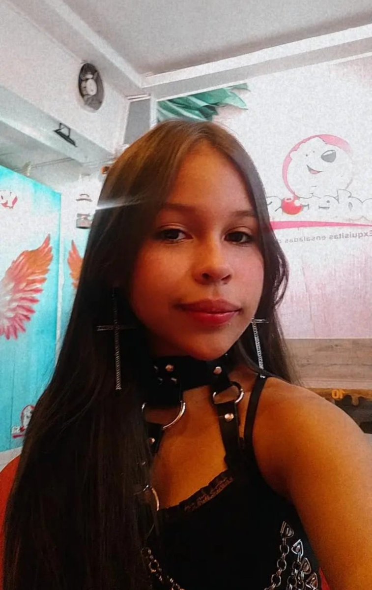 wendyy4690's tweet photo. Mi hermanita dice que quien quiere que le labe su 🍆 con la boca https://t.co/qUcwmVz0nM
