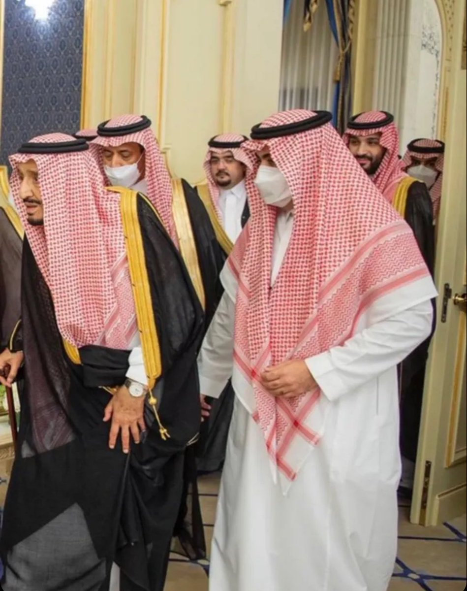 f_es's tweet photo. حفظكم الله 🤲🏻💚

#الملك_سلمان
#محمد_بن_سلمان 
#عبدالعزيز_بن_فهد https://t.co/XeL8BS0D9p