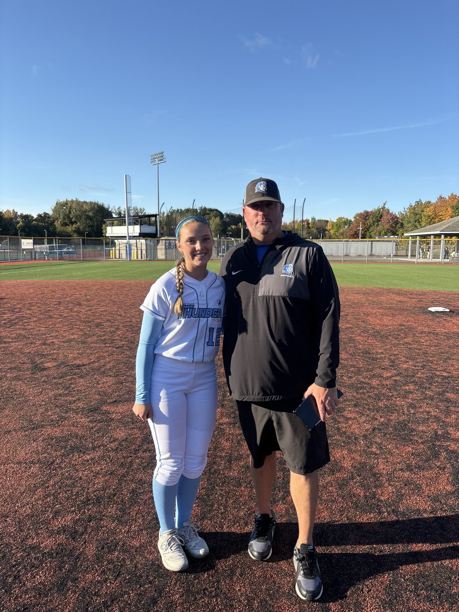 AddisonWaldo29's tweet photo. Had a great time @CCSUsoftball! It was awesome working with @CoachGleason @PtrckHldn and the rest of the CCSU players. Thank you for a great camp!

@RITG_Hopkins @CoachDocHop @thunderjam134 @BobRossiRITG @k_jacklets https://t.co/PnVbgbdQSl