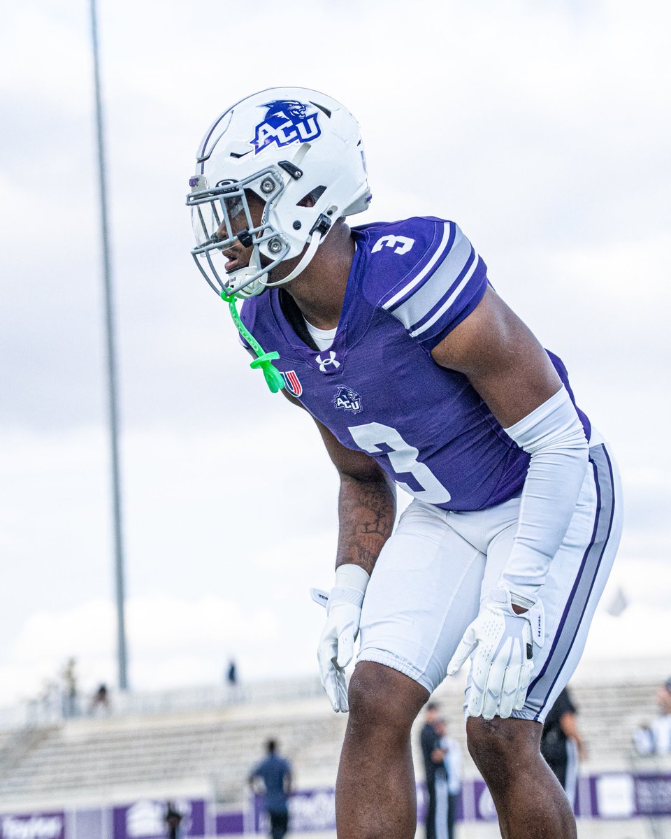 BobbyPennon's tweet photo. God is good! Thank you to @GodsWarrior615 and @TheSamMasonJr for blessing me with my 1st D1 offer to Abilene Christian University! Can’t wait to get back on campus 💜🤍 #GoWildcats 
@YellowjacketsFB @JakeCorbin @CoachBradClark @1COACH_CARTER @TrePorter5 @TheShaqMiller @D2RTraining @CoachMikeMaples @RecruitingCHS