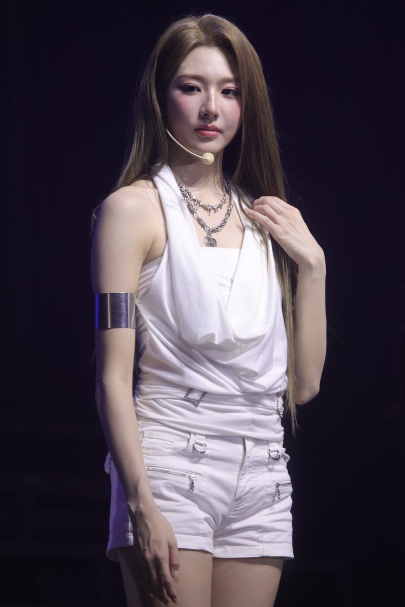 NANADATA477's tweet photo. 261011 트리플에스 콘서트 신위 데이터
tripleS XINYU Concert Data

📸모든 고화질(HQ) 사진을 보려면 아래 링크를 클릭하세요!
📸Click the link below to view all HQ photos!💛

#tripleS #XINYU #트리플에스 #신위 https://t.co/zQvfrMJaqr