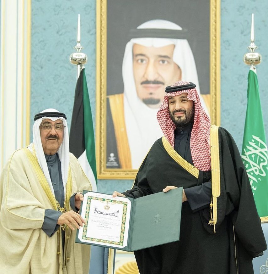 onlly965's tweet photo. لو لقينا كتاب يستوعب جميع أمجادك 
ما لقينا له غلاف إلا .. الغلاف الجوي https://t.co/qU7vCd98X9