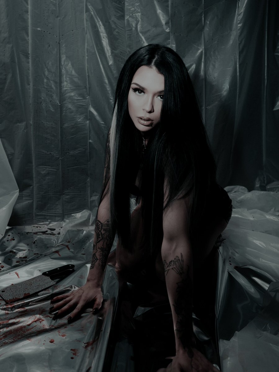 CrimsonAdorned's tweet photo. 𝖄𝖊𝖘𝖙𝖊𝖗𝖉𝖆𝖞, 𝖗𝖆𝖓 𝖎𝖓𝖙𝖔 𝖞𝖔𝖚𝖗 𝖊𝖝, 𝖜𝖆𝖓𝖙𝖘 𝖞𝖔𝖚 𝖇𝖆𝖈𝖐, 𝖘𝖔 𝕴 𝖇𝖗𝖔𝖐𝖊 𝖍𝖊𝖗 𝖓𝖊𝖈𝖐

𝕯𝖚𝖒𝖇 𝖇𝖎𝖙𝖈𝖍 𝖙𝖗𝖎𝖊𝖉 𝖙𝖔 𝖌𝖊𝖙 𝖎𝖓 𝖞𝖔𝖚𝖗 𝖇𝖊𝖉, 𝖙𝖍𝖗𝖊𝖜 𝖙𝖍𝖊 𝖗𝖔𝖕𝖊 𝖗𝖎𝖌𝖍𝖙 𝖆𝖗𝖔𝖚𝖓𝖉 𝖍𝖊𝖗 𝖍𝖊𝖆𝖉 https://t.co/Ej2m1xzGtq