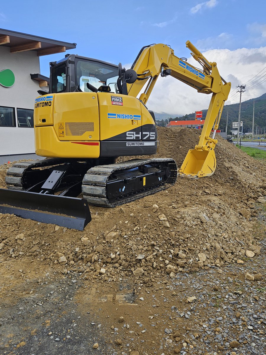 ritecritec's tweet photo. 新車の重機は気持ちはイイが
クセが無いから乗りにくい😅
変なクセついてるよりはイイか🤣
Hour5.2時間 https://t.co/y2Hk5Kw02p