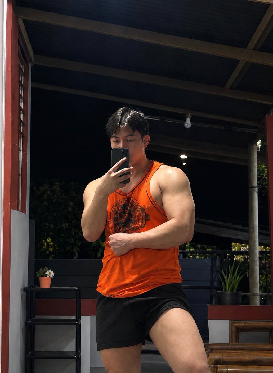 itsles_12's tweet photo. morning pump ✨ https://t.co/GNGAFYEvp3