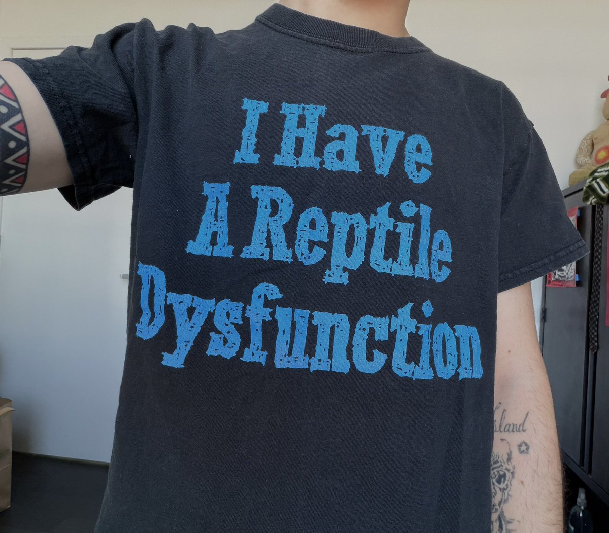 h0lymountain's tweet photo. Shirt I got from the Reptile Super Show https://t.co/wWz7KMfjDK