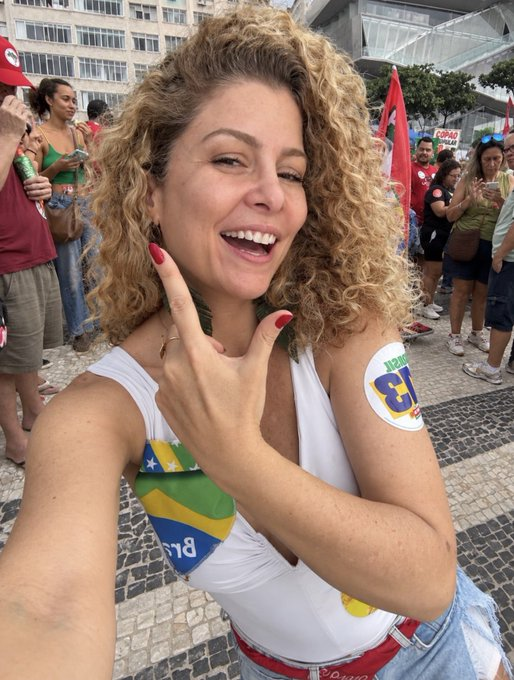 ZAMENZA's tweet photo. Barbara Borges é 13. 

E Deolane na cadeia. https://t.co/w2iXCDuTKp