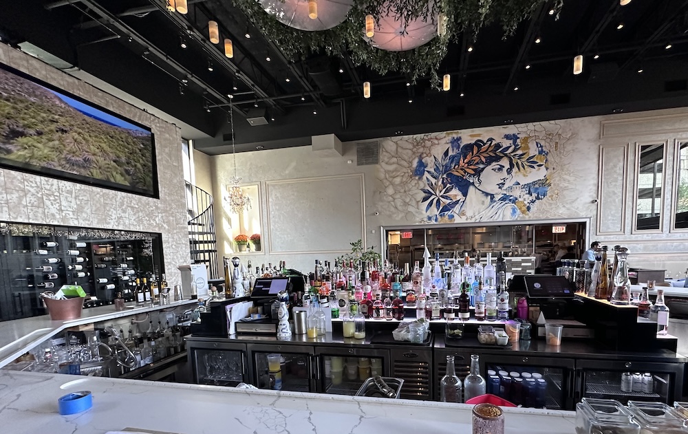 HiClassMag's tweet photo. @Lefkesnj  at The Modern: An Elegant Taste of Greece in Fort Lee https://t.co/xUUh5CUNIc https://t.co/KIHQJoKkCt