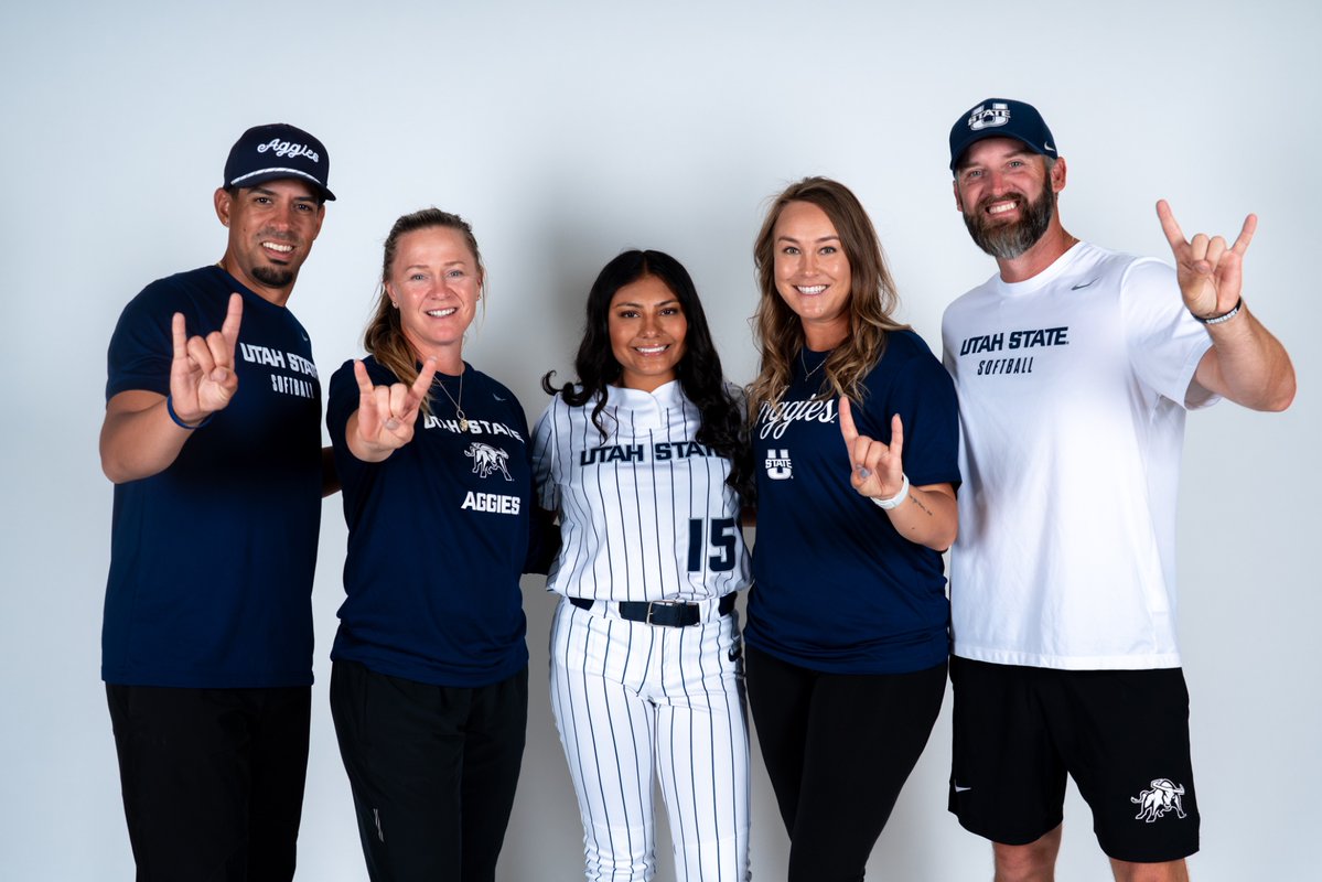 MjFikes28's tweet photo. Adiós, California. 🤘🏽💙🤍

Beyond blessed and excited to announce my verbal commitment to play Division I softball at Utah State University! @USUSoftball 

Thank you @USUCoachZ  @Coach_JimBray @robynleightonn   @Coach_AVazquez  believing in me and giving me this opportunity. I love your vision for this program and can’t wait to be an Aggie! 

#AGTG - thank you @CaliforniaSunc1 @AthletesCSA

@DiamondAddicts @LineDsoftball 
@ExtraInningSB @D1Softball @THEWOWSB 

#Committed #GoAggies #UtahStateSoftball #Pac12