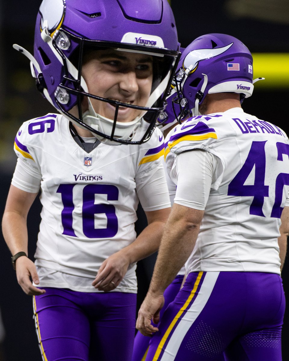 Vikings's tweet photo. Big Heads in the Big Easy 

📷: https://t.co/WvxsC8sWpl https://t.co/HaEadUIK7P