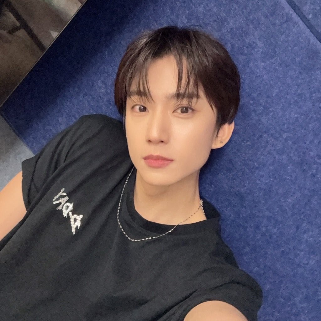 chanbean__'s tweet photo. 냐아~~~~~ 얼굴로 기 살려주는 남자 최고다 ♥ https://t.co/f6GCmSEkGz