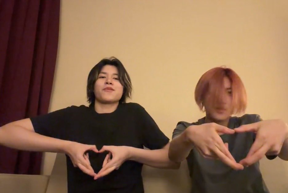 lngshotdotcom's tweet photo. cuties 🥹🫳 https://t.co/dVTvTTZjeP
