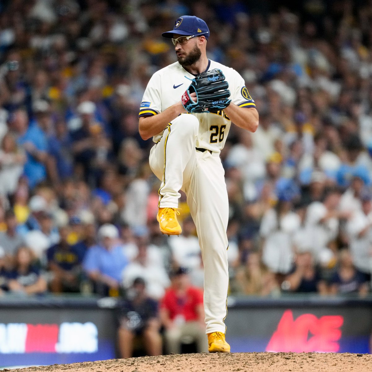 MLBNetwork's tweet photo. Dustin May: 1 IP, 1 K, 0 H, 0 BB
JoJo Romero: 1 IP, 2 K, 0 H, 0 BB
Abner Uribe: 1.1 IP, 2 K, 0 H, 0 BB
Aaron Ashby: 1.2 IP, 2 K, 0 H, 0 BB

The @Brewers are the FIRST bullpen in MLB history with 5 perfect IP in a Postseason game 🔒

(via @EliasSports) https://t.co/xZxyubhl3b