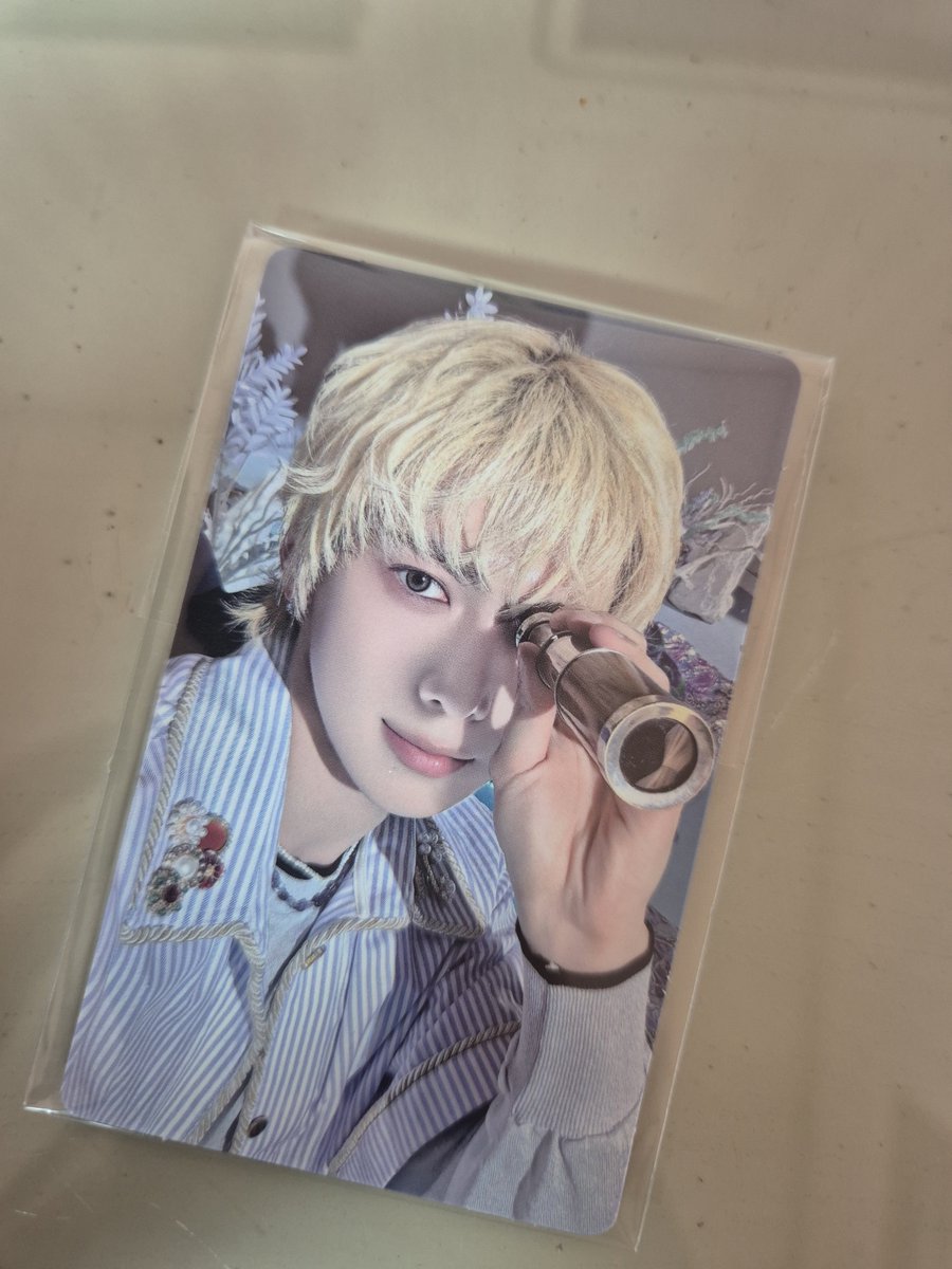 liby35207129's tweet photo. 에이티즈 8주년 전시회 블루 드리프트 트레카, 쇼퍼백 포카 교환 구합니다 !!

1번째 사진 트레카 
- 🩷 :있어요 
- 💜: 구해요 (티니님 )

2번째 사진 쇼퍼백 포카
:여상-> 홍중 or 윤호

편택 가능합니다! 편하게 연락 주세요:)

#에이티즈 #블루드리프트 #ATEEZ #ATEEZ  #BLUEDRIFT https://t.co/l7GlugWJ5I