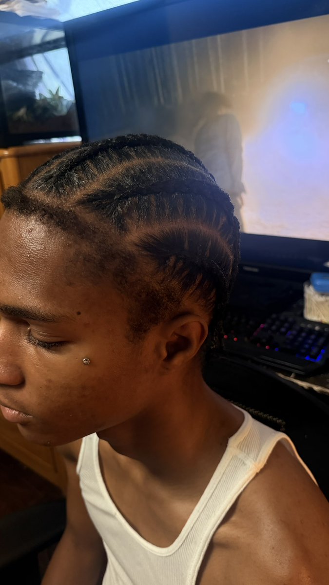 ninisimonee_'s tweet photo. I love doing my bd hair 😍🫦 https://t.co/mltAB0kTeG