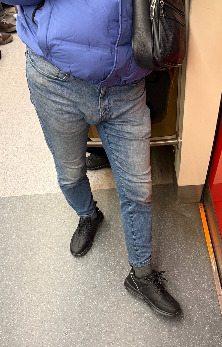 nothingelsemet's tweet photo. Метровые истории 🤭 https://t.co/fMYseMpU2N