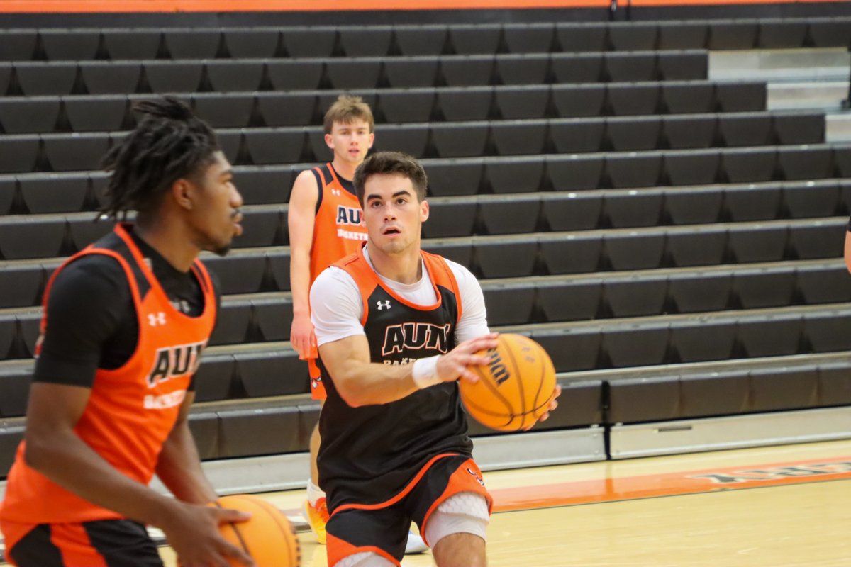 AUMWarhawksMBB's tweet photo. Back to business.

#WeAreAUM https://t.co/nTcuvSW9nA