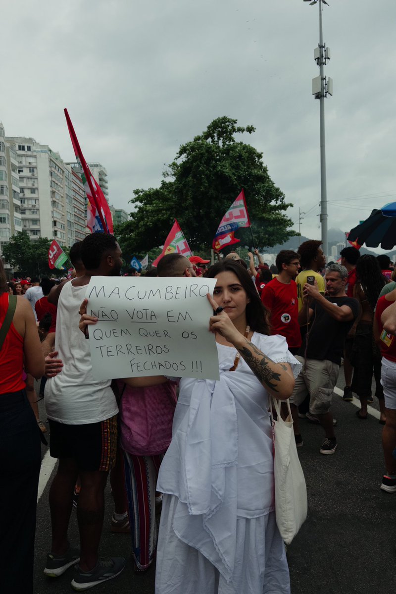 luizavidinho's tweet photo. macumbeiros com Lula ⭐️❤️✨

Copacabana 12.10.2026 
#Lula13 https://t.co/fNE07836P8