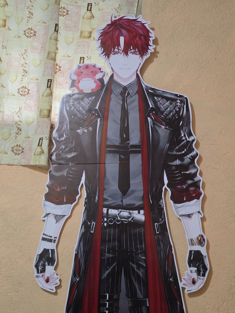 CathyPersians's tweet photo. OH MY GOODNESS GRACIOUS HE'S SO TALL 🫣💖 @VicMarionette spoiling me again 😭💖 https://t.co/si08nJCZs5