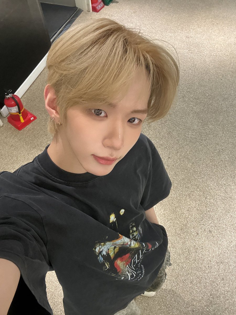 h73772983's tweet photo. 성준이 앞머리 까니까 너무 예쁜데!!!!!!
🫶🫶🫶🫶🫶🐶🫶🫶🫶🫶🫶 https://t.co/QaXX1TrZDY