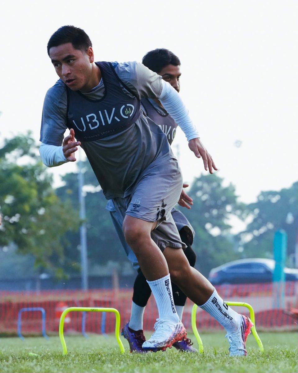ParaComentarse's tweet photo. En la @LigaPremier_FMF el equipo de @RacingVeracruz_ inició su preparación para el duelo de la fecha 8 donde visitará el fin de semana a @SomosInterPlaya
https://t.co/JnplnKT0vE
#veracruz #bocadelrio #futbol #PrimeraPremier #Racing @ParaComentarse https://t.co/qOEwtiNG4e