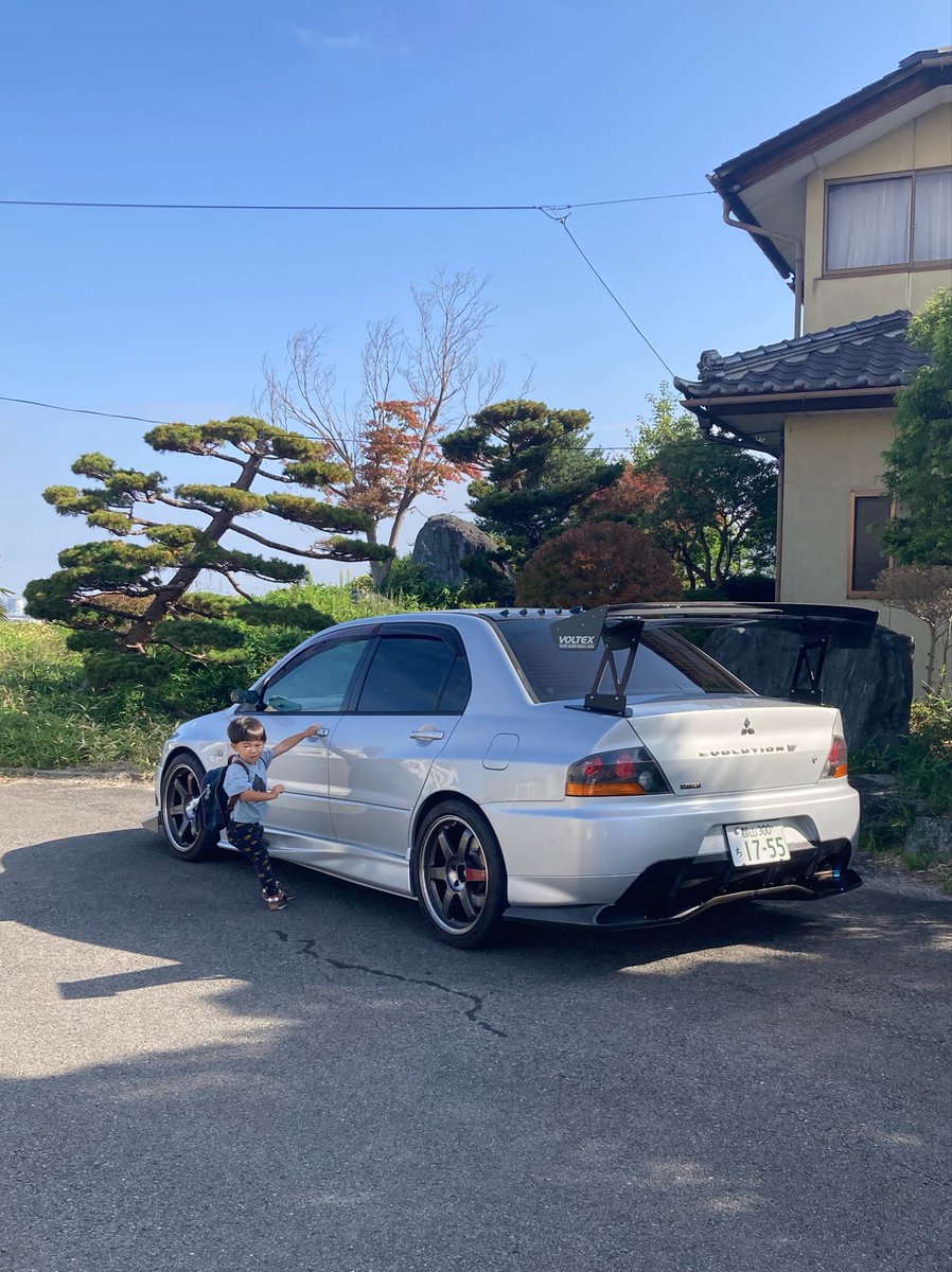 evo_sei127110's tweet photo. 二男乗りた過ぎで草 https://t.co/NoDond3p21