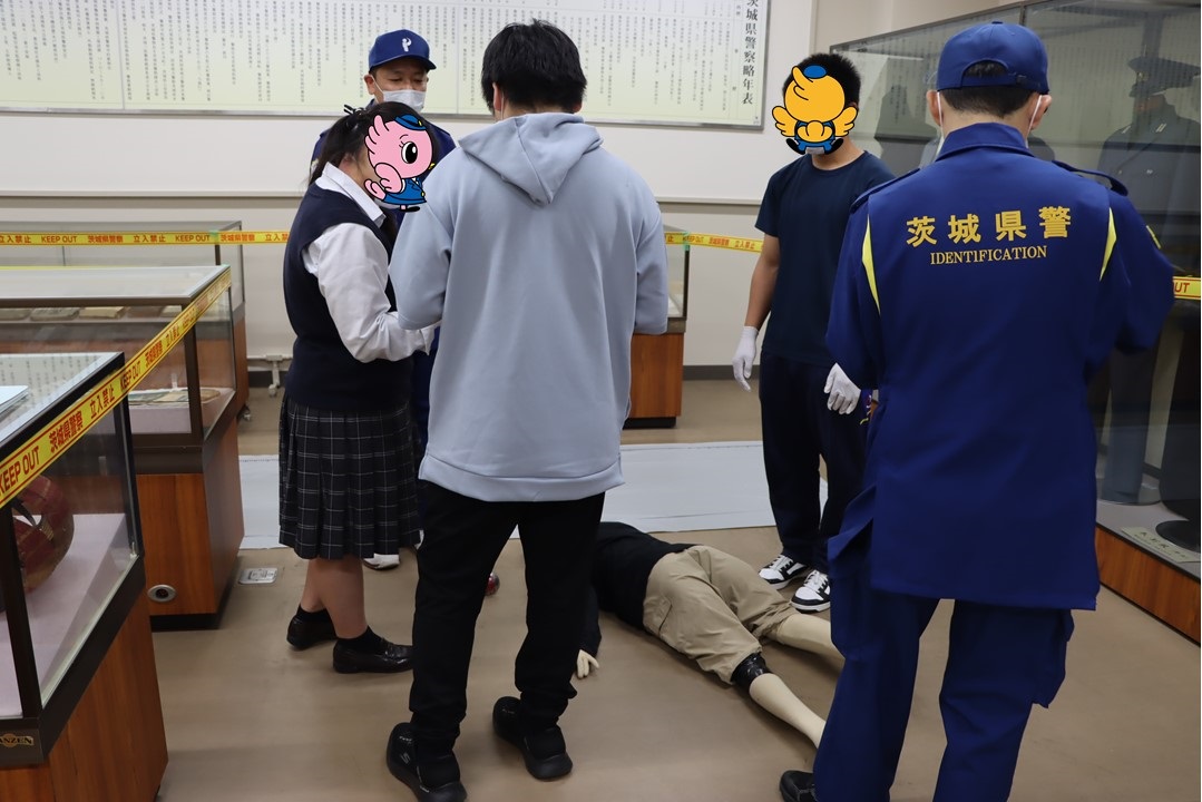ibakei_saiyo's tweet photo. 【オープンカンパニー2026・ブース紹介】
 
①　鑑識体験ブース
ドラマや漫画でおなじみの『鑑識』。
知っているようで知らない鑑識の仕事を実際に体験してみよう！
 
#茨城県警察 #警察官 #オープンカンパニー2026 #鑑識 https://t.co/QmUpLwrj8t
